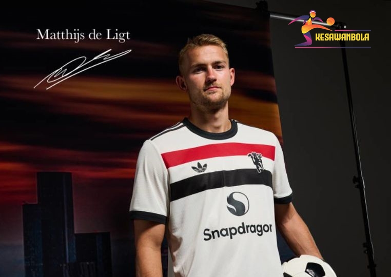 Rio Ferdinand Beri Wejangan kepada Matthijs De Ligt, Apa Isinya?