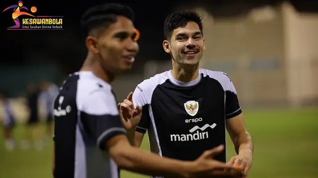 Sandy Walsh Santai Banget Jelang Laga Timnas Indonesia Vs China: Ngopi Dulu Sebelum Nge-Gym